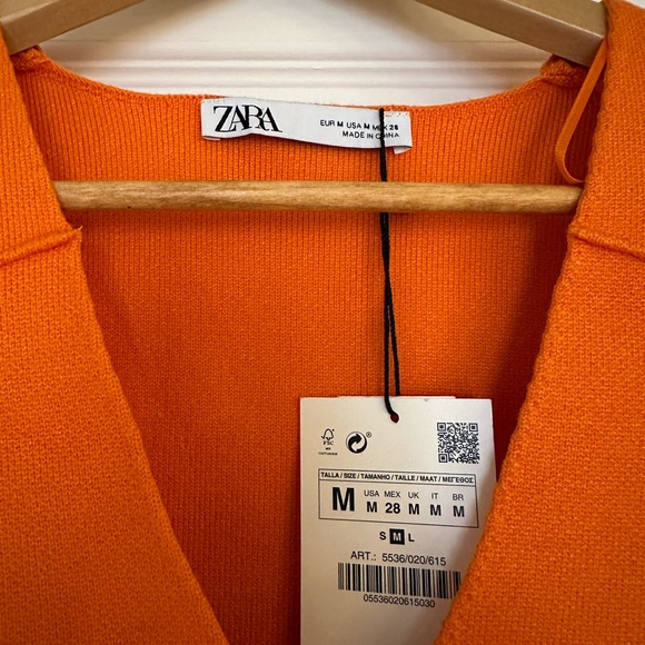 Sleeveless sweater - Picture 2 of 2